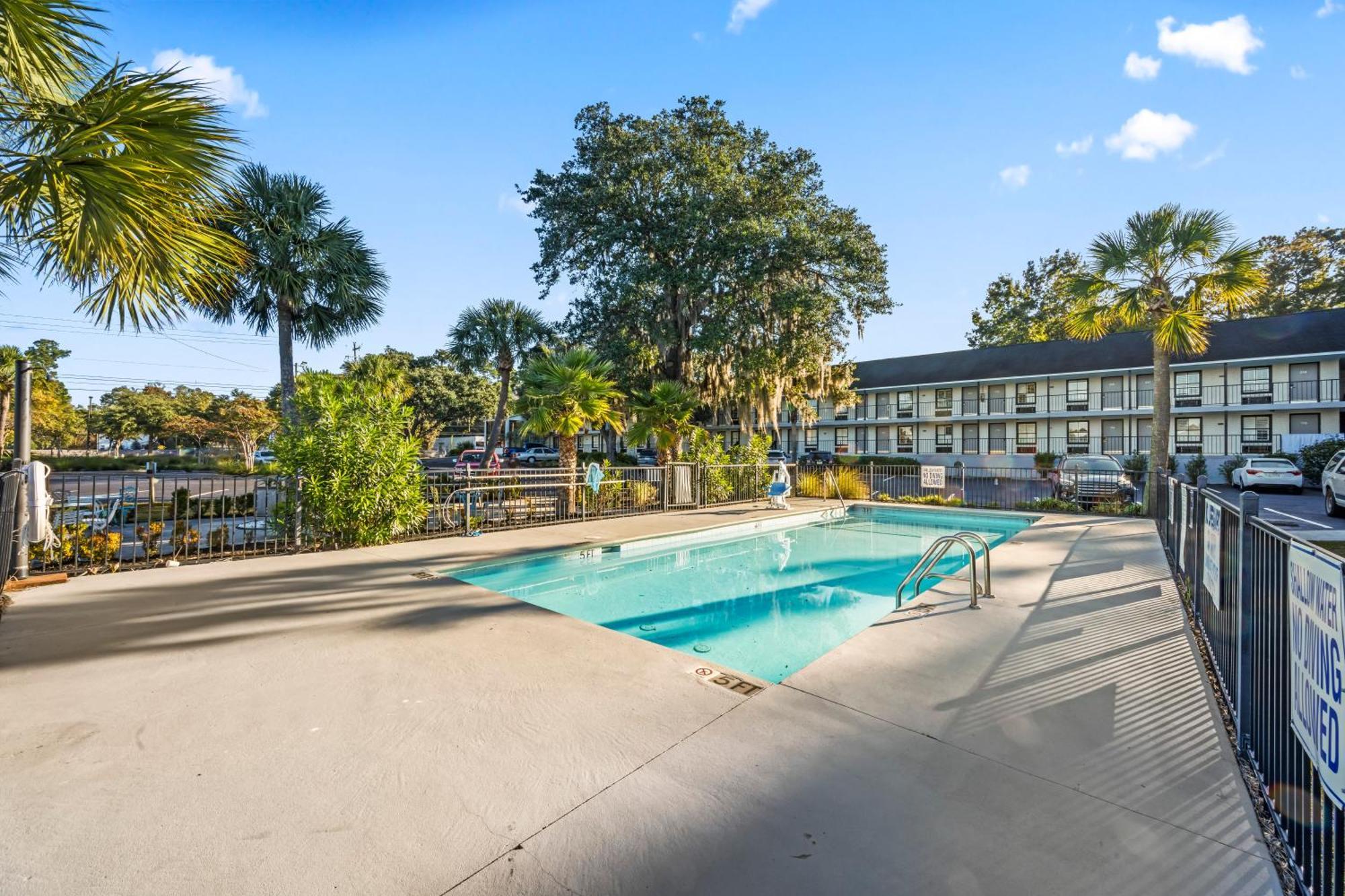 Charleston Creekside Inn Esterno foto
